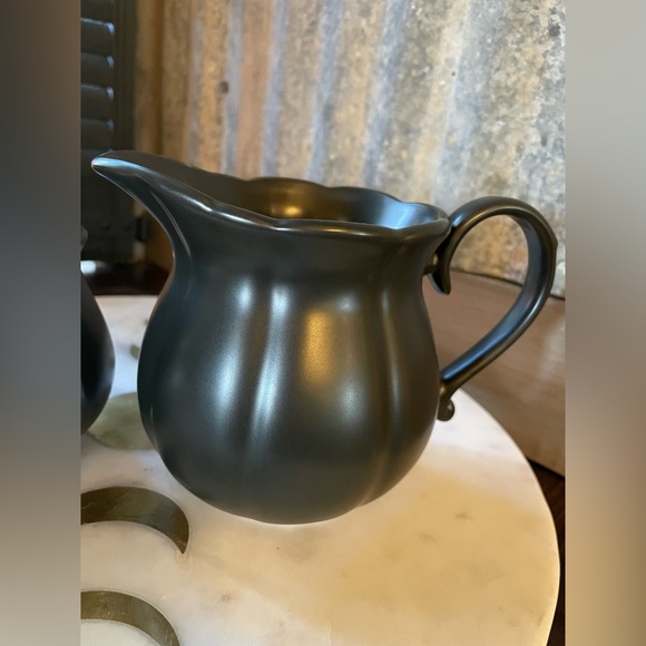 NWOT Black Matte Ceramic Sugar Bowl With Lid And Creamer Set - Picture 2 of 7